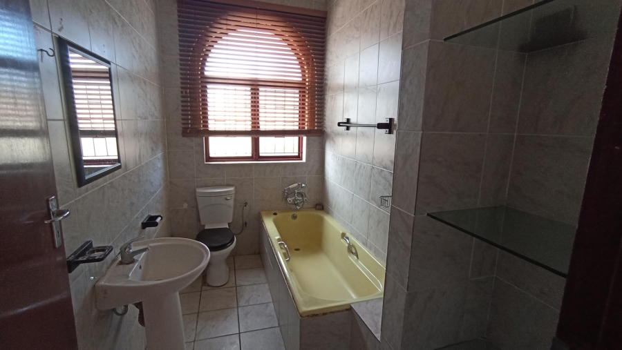 5 Bedroom Property for Sale in Parkersdorp Western Cape